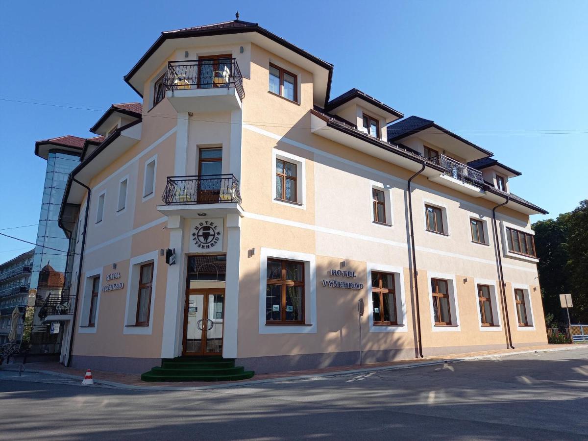 Hotel Vysehrad Stubnyafürdő Kültér fotó