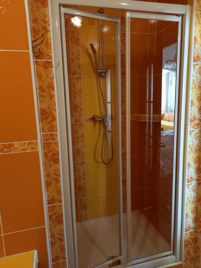 Hotel Vysehrad Stubnyafürdő Kültér fotó